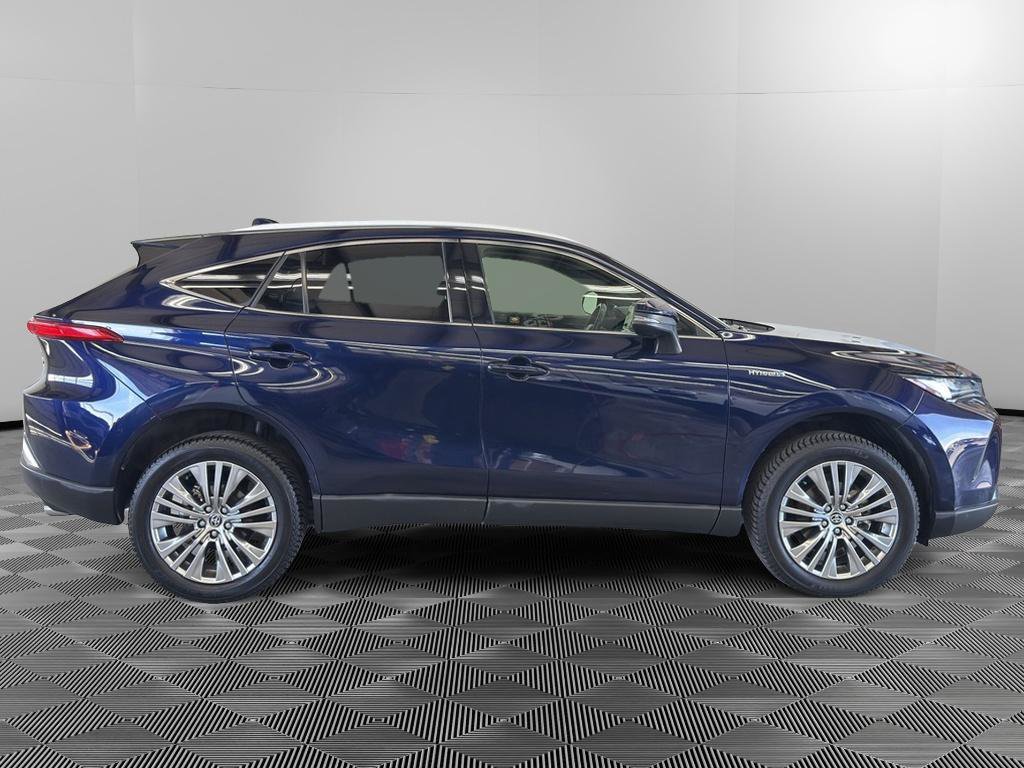 Used 2021 Toyota Venza XLE AWD/4WD image 4