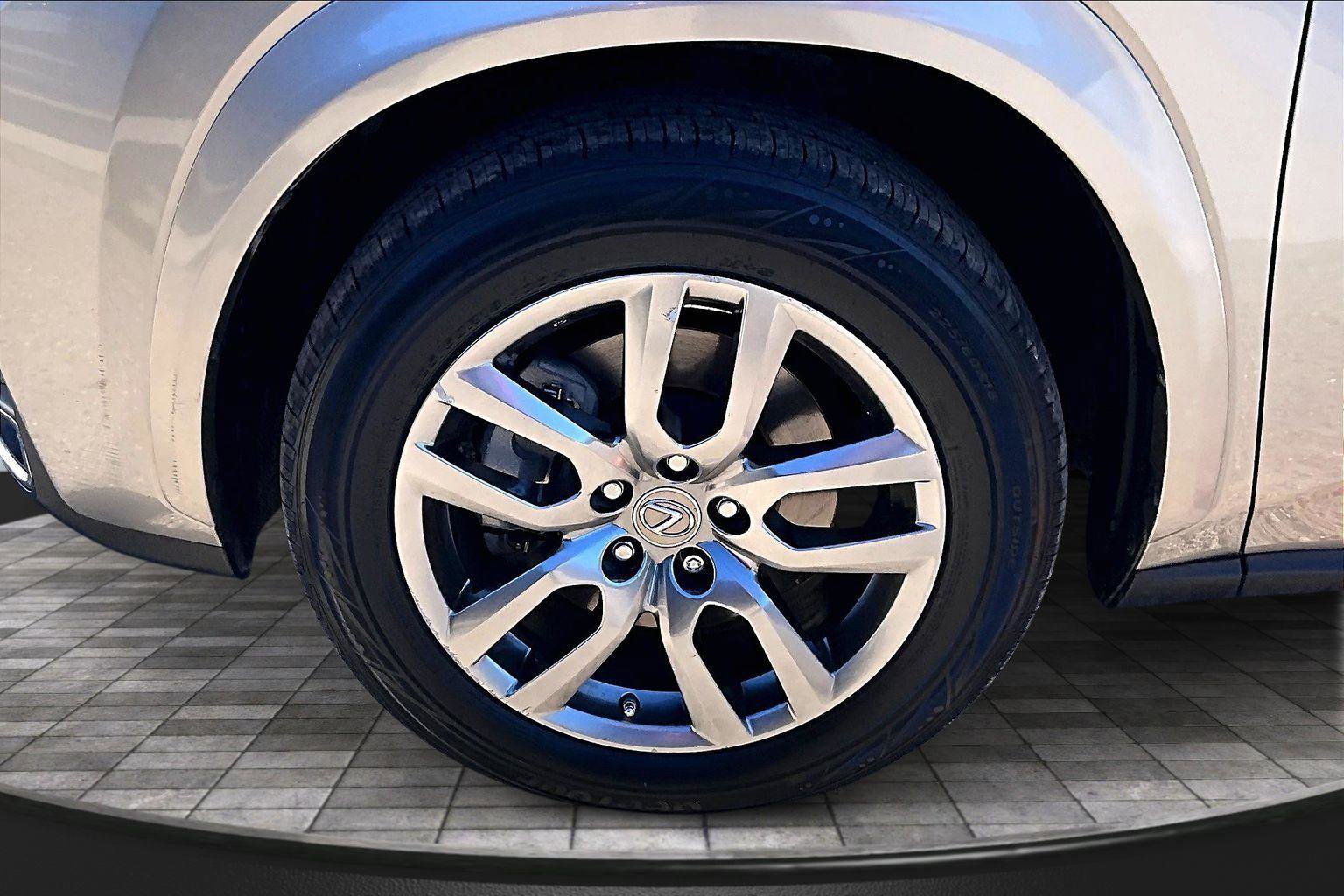 Used 2015 Lexus NX 200t FWD image 9