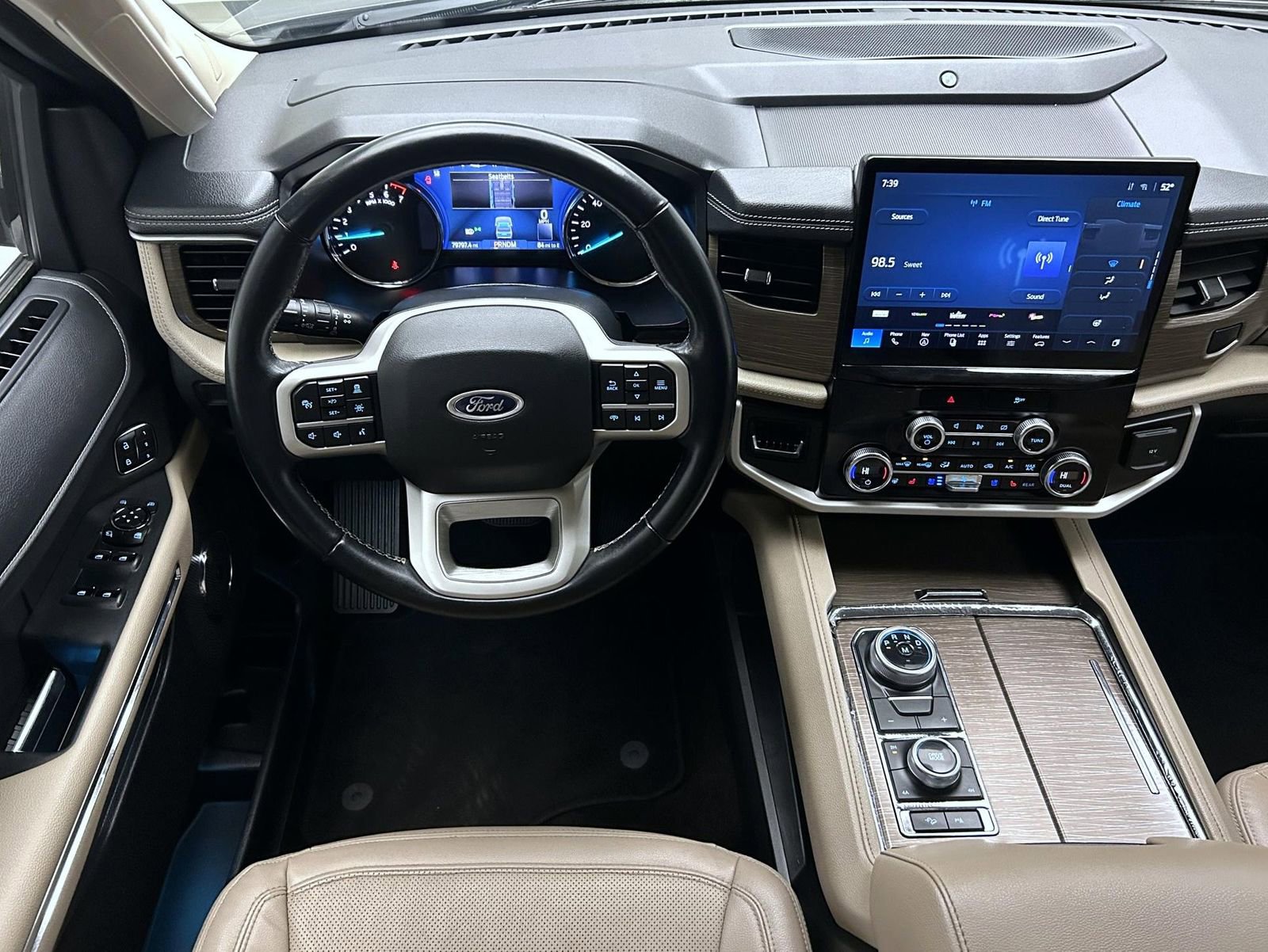 Used 2022 Ford Expedition Limited image 14