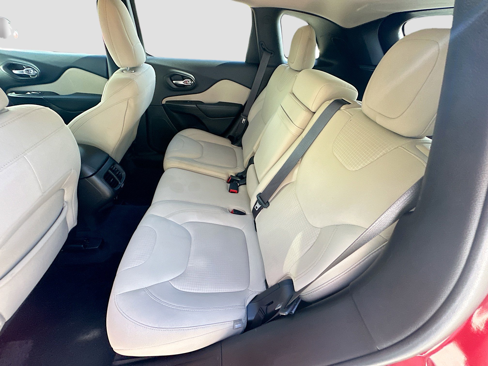 Used 2017 Jeep Cherokee Latitude image 25