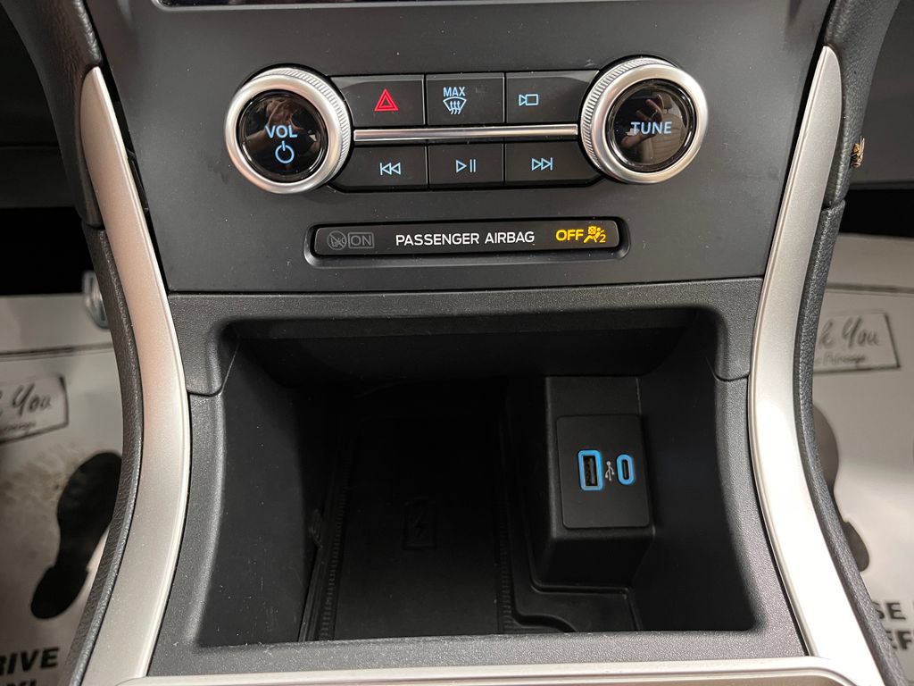 Used 2023 Ford Edge SEL w/ Convenience Package AWD/4WD image 3