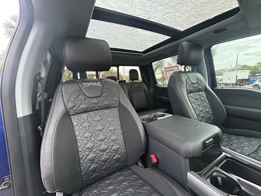 New 2026 Ford F250 Lariat w/ Black Appearance Package image 33