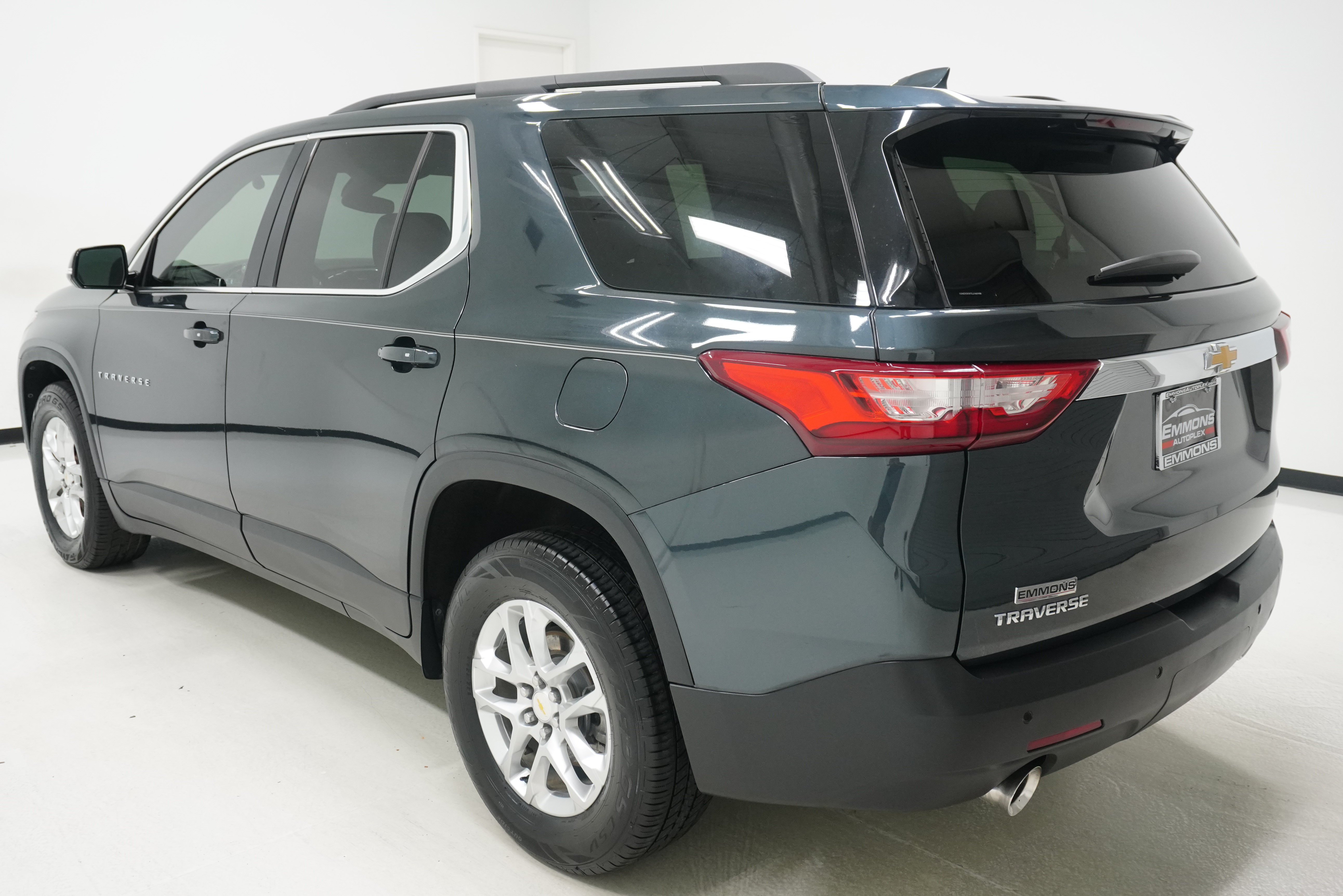 Used 2020 Chevrolet Traverse LT FWD image 6