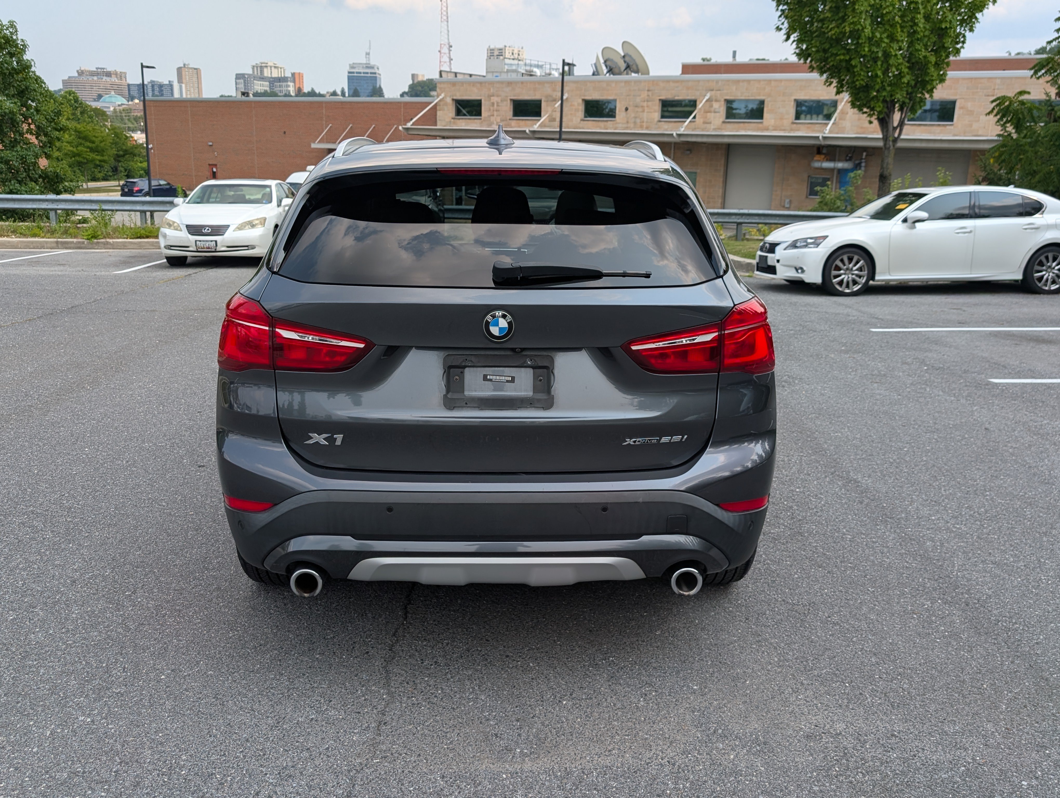 Used 2020 BMW X1 xDrive28i w/ Convenience Package AWD/4WD image 4