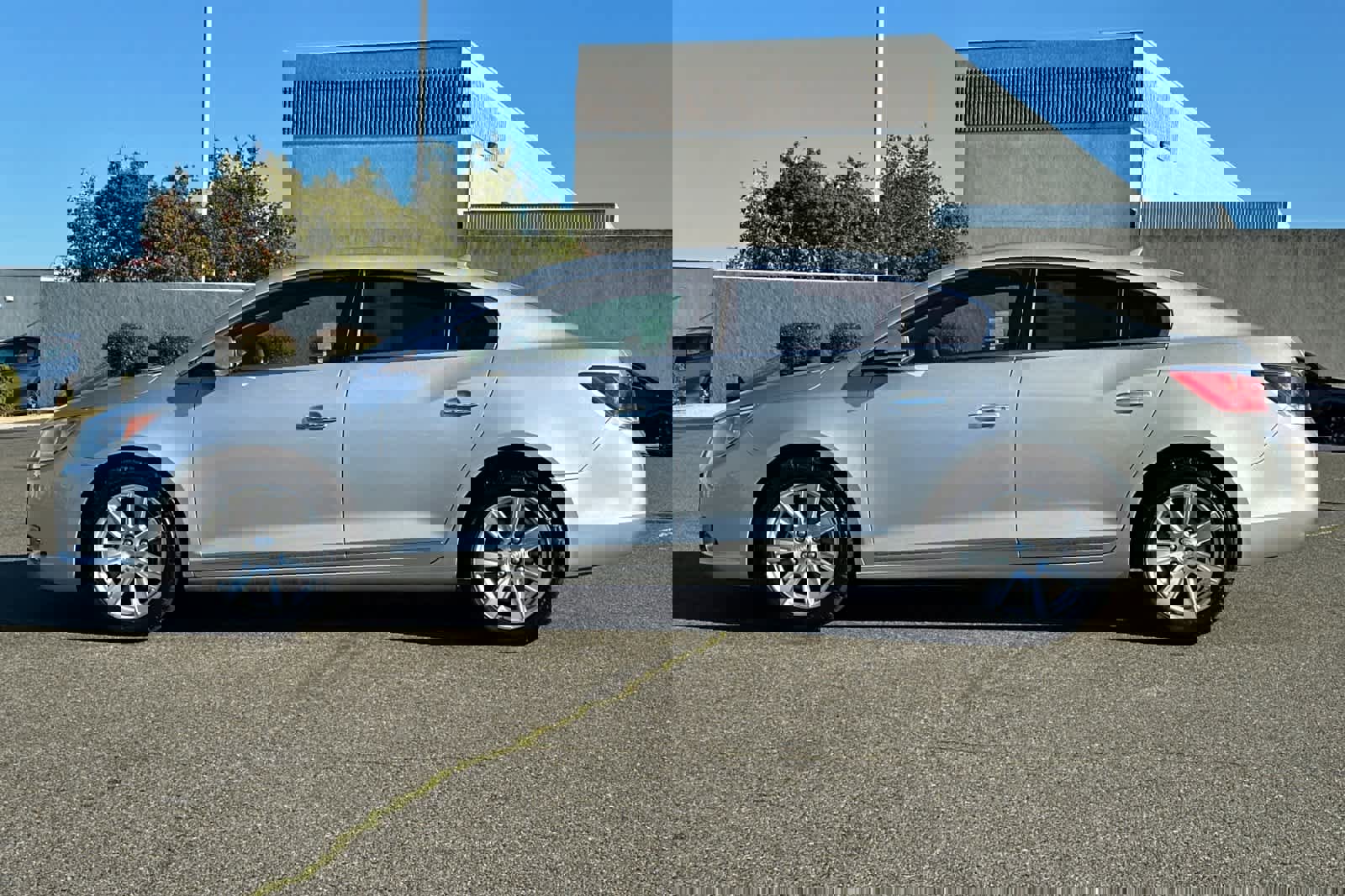 Used 2011 Buick LaCrosse CXL image 9