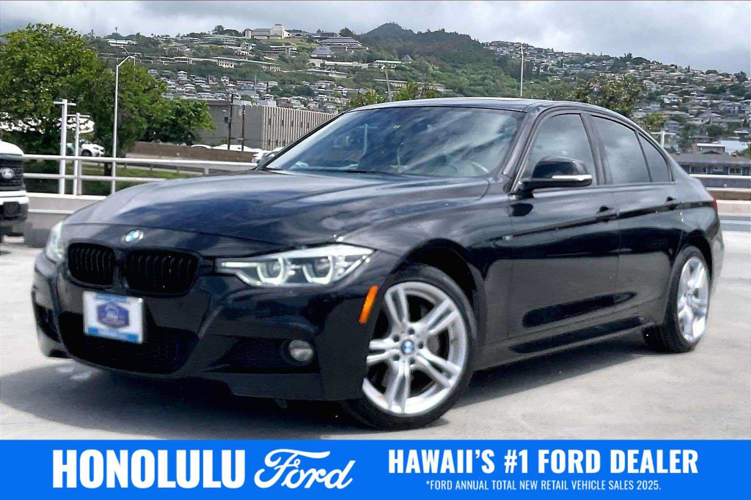 Used 2017 BMW 330i xDrive Sedan AWD/4WD image 1