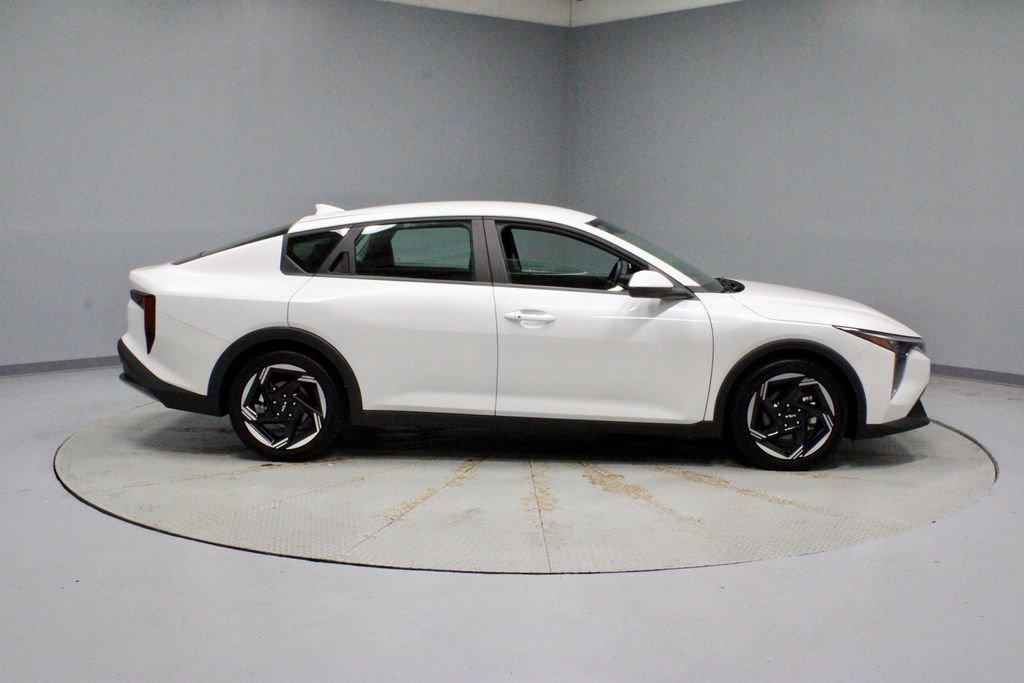 Used 2025 Kia K4 EX FWD image 11