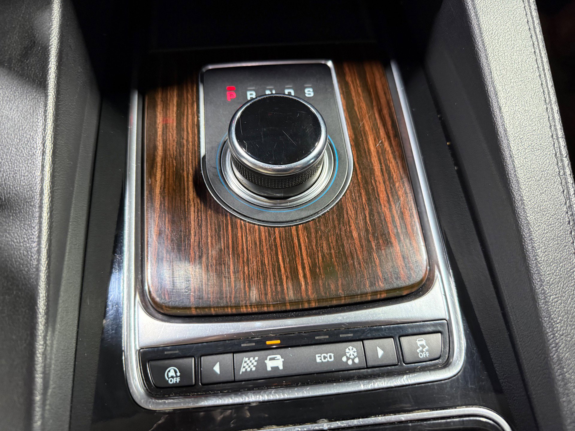 Used 2020 Jaguar F-PACE Prestige AWD/4WD image 32