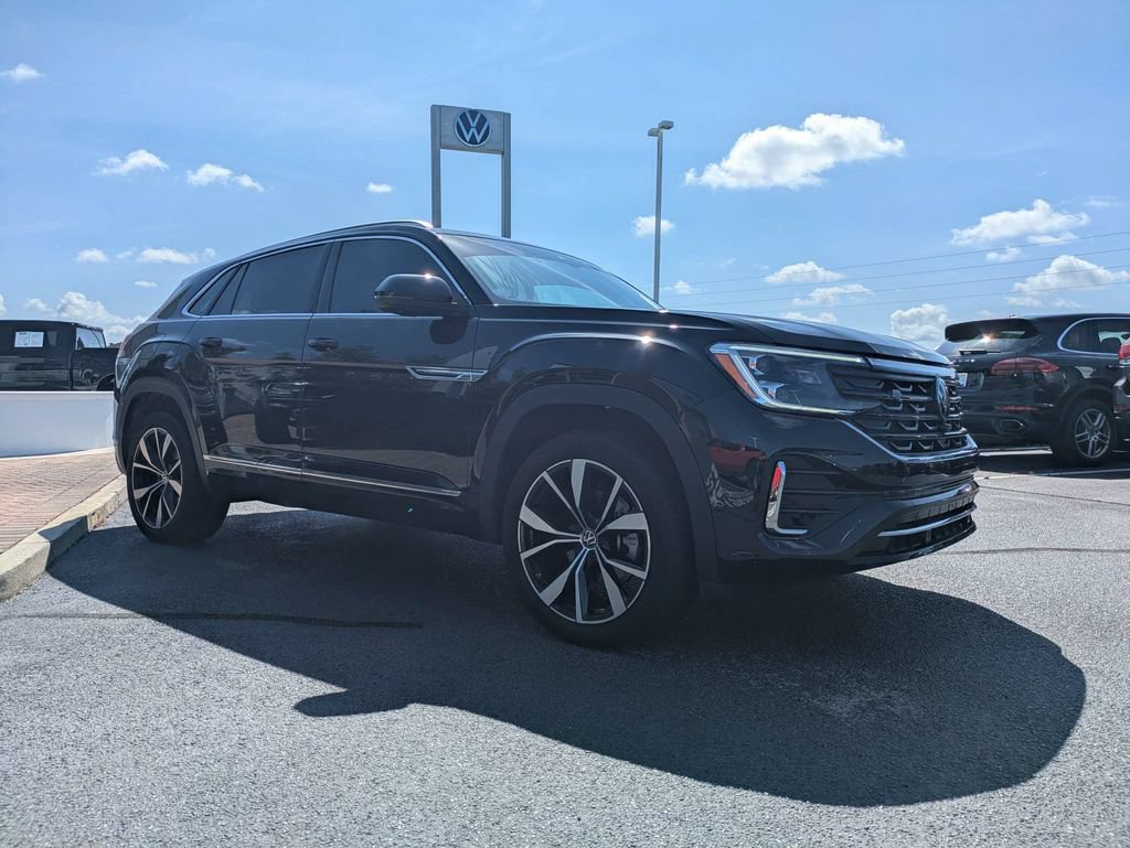 Certified 2025 Volkswagen Atlas Cross Sport SEL Premium R-Line AWD/4WD image 3