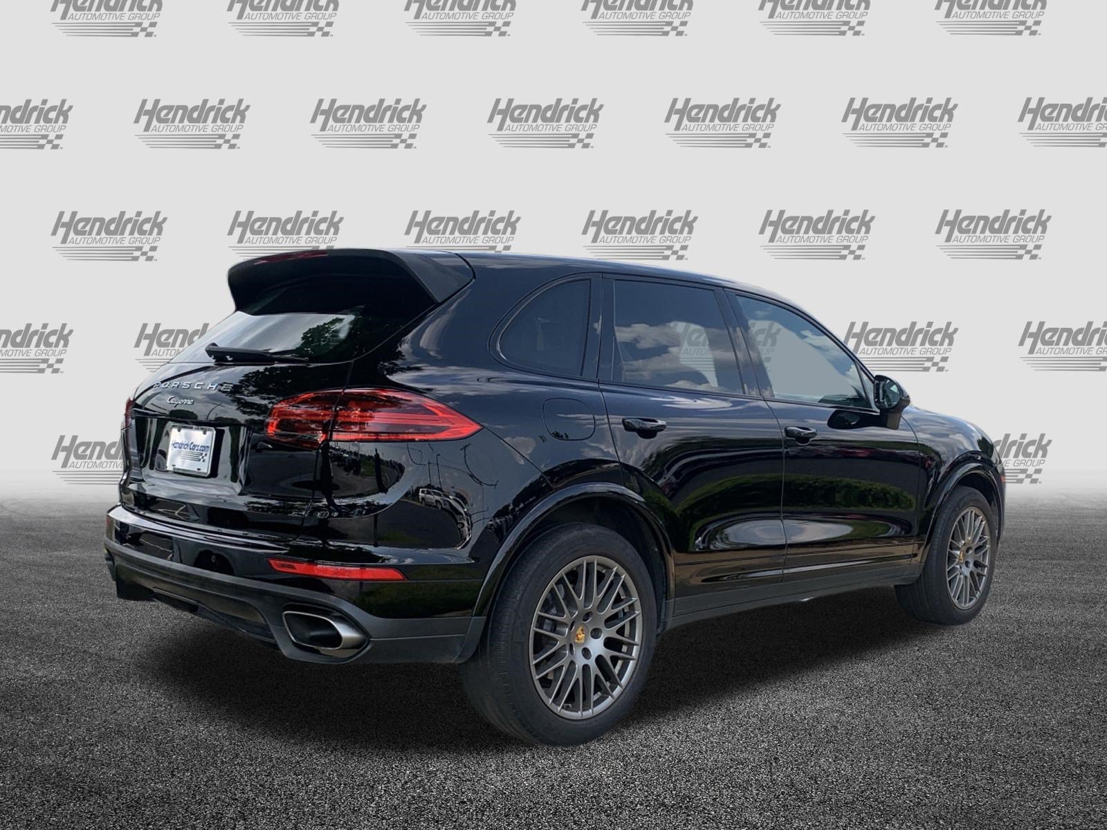 Used 2018 Porsche Cayenne Platinum Edition AWD/4WD image 10