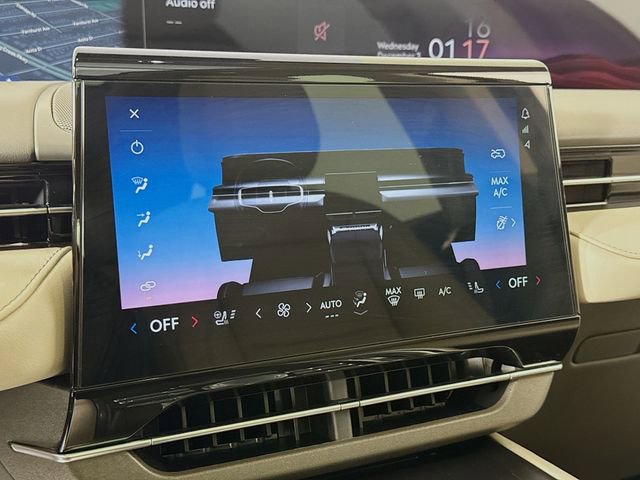 Used 2024 Lincoln Nautilus Premier w/ Equipment Group 102A image 16