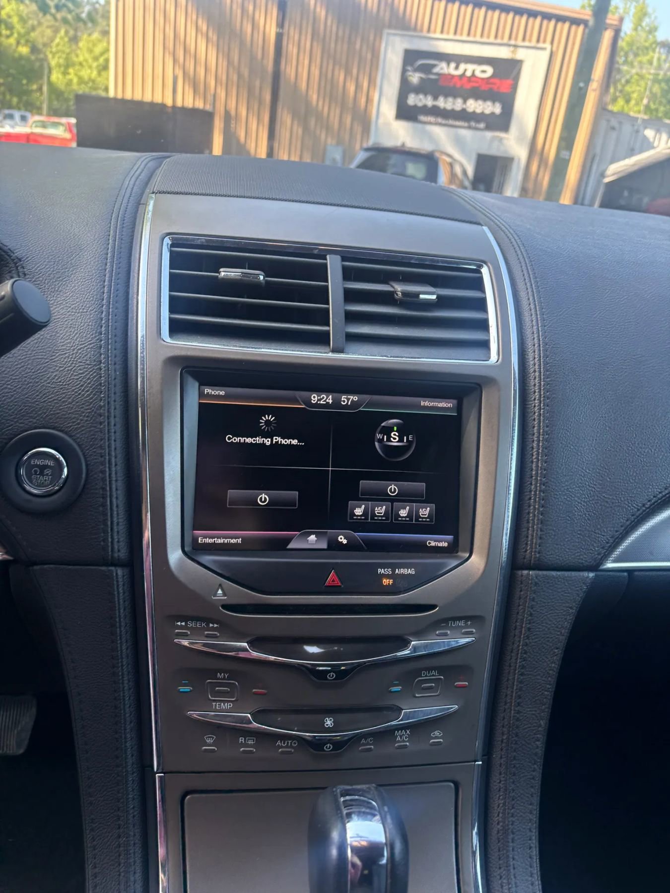 Used 2013 Lincoln MKX AWD image 17