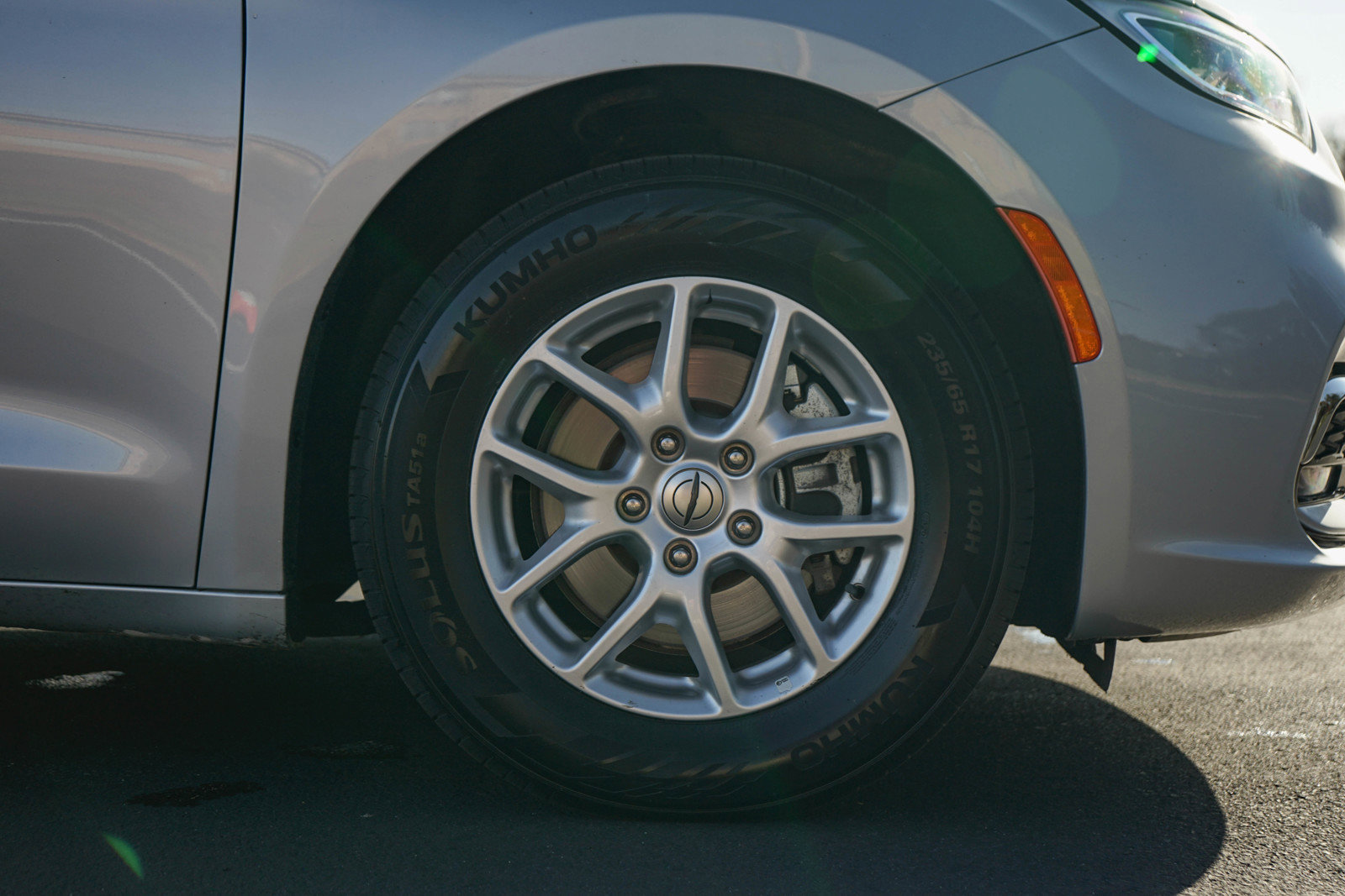 Used 2024 Chrysler Pacifica Touring-L image 10