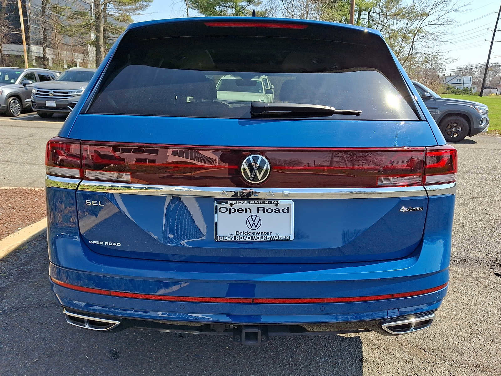 Used 2025 Volkswagen Atlas SEL Premium R-Line image 5