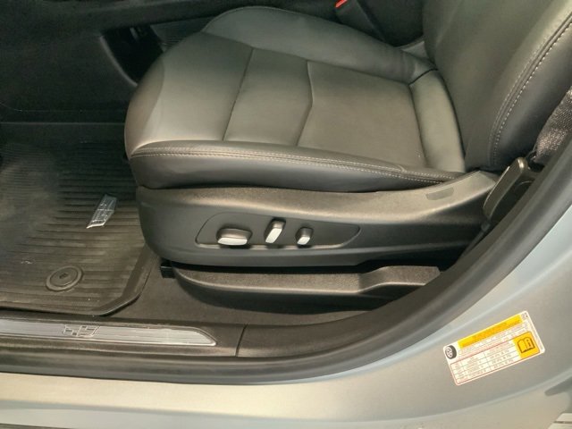 Used 2024 Cadillac XT5 Sportv w/ LPO, Floor Liner Package image 15