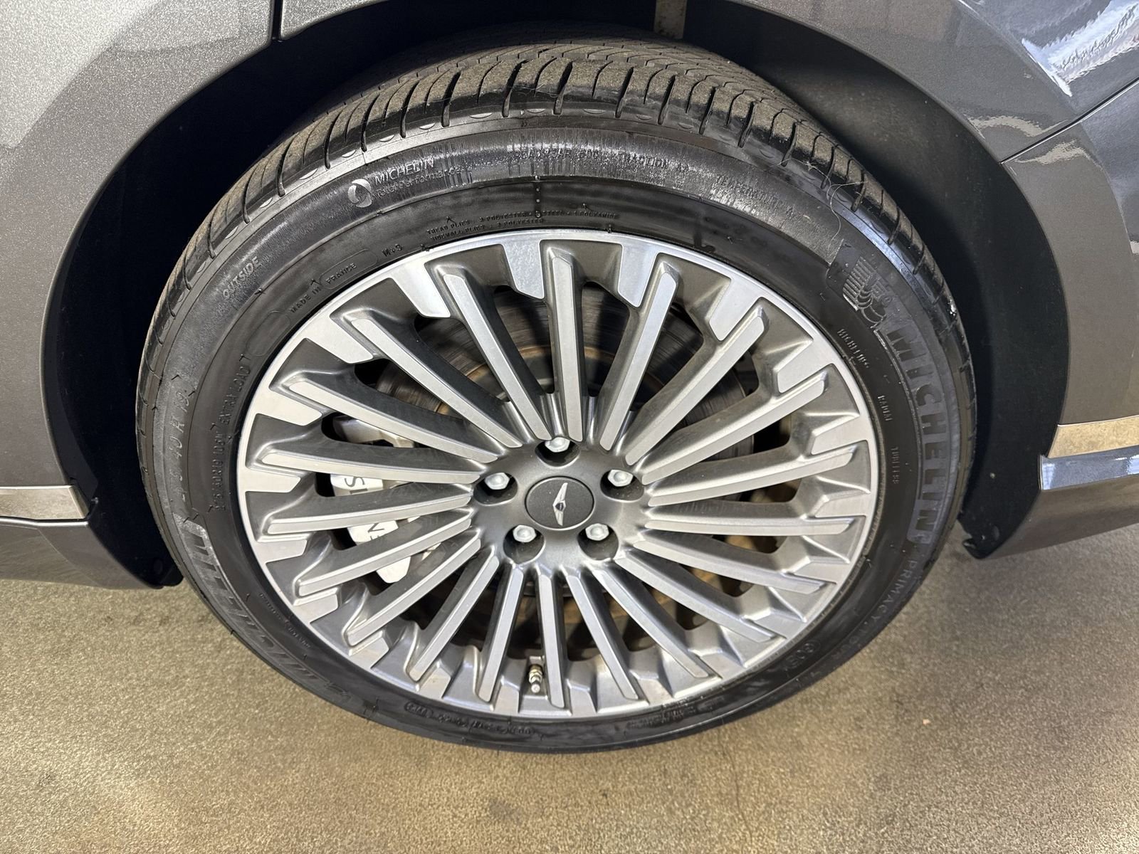 Used 2024 Genesis G80 image 5