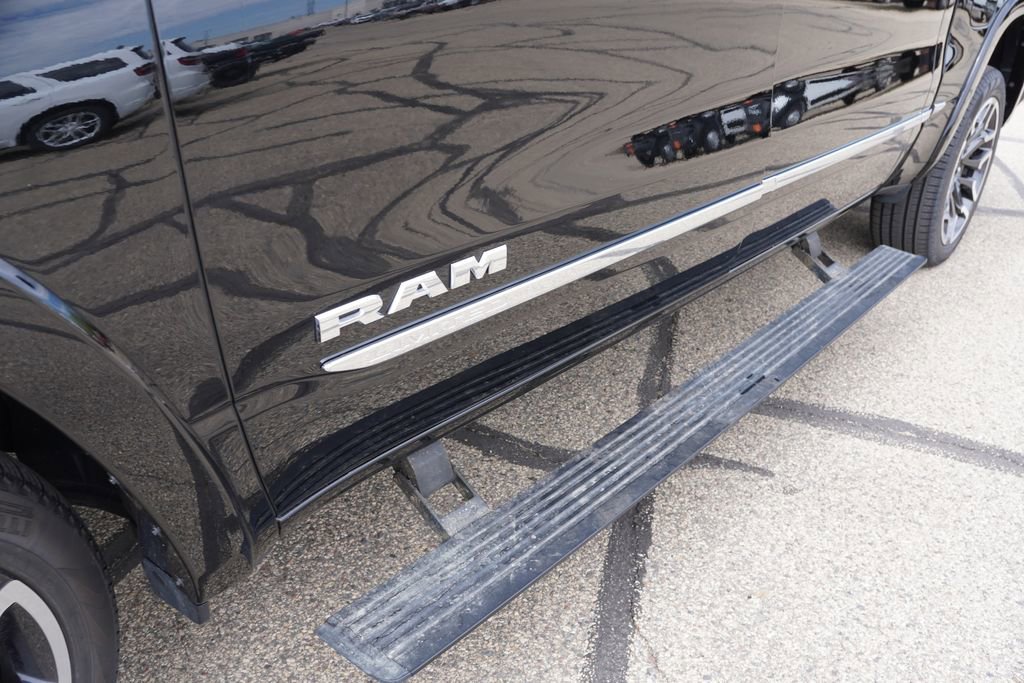Certified 2025 RAM 1500 Limited AWD/4WD image 14