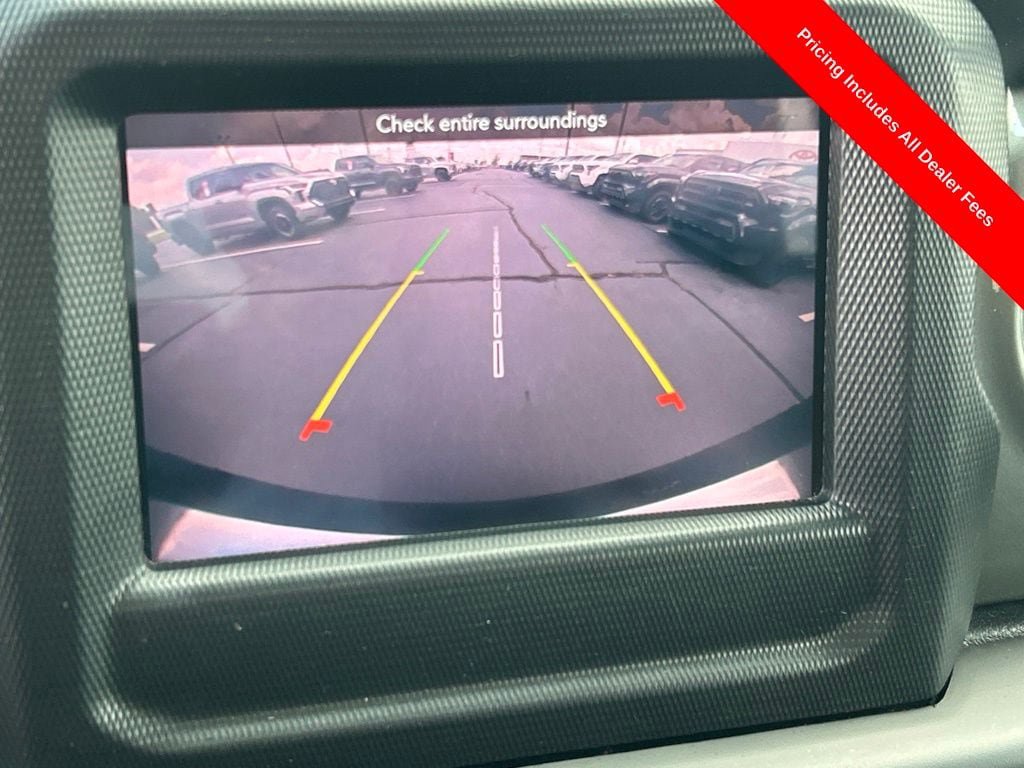 Used 2021 Jeep Wrangler Unlimited Sahara AWD/4WD image 12