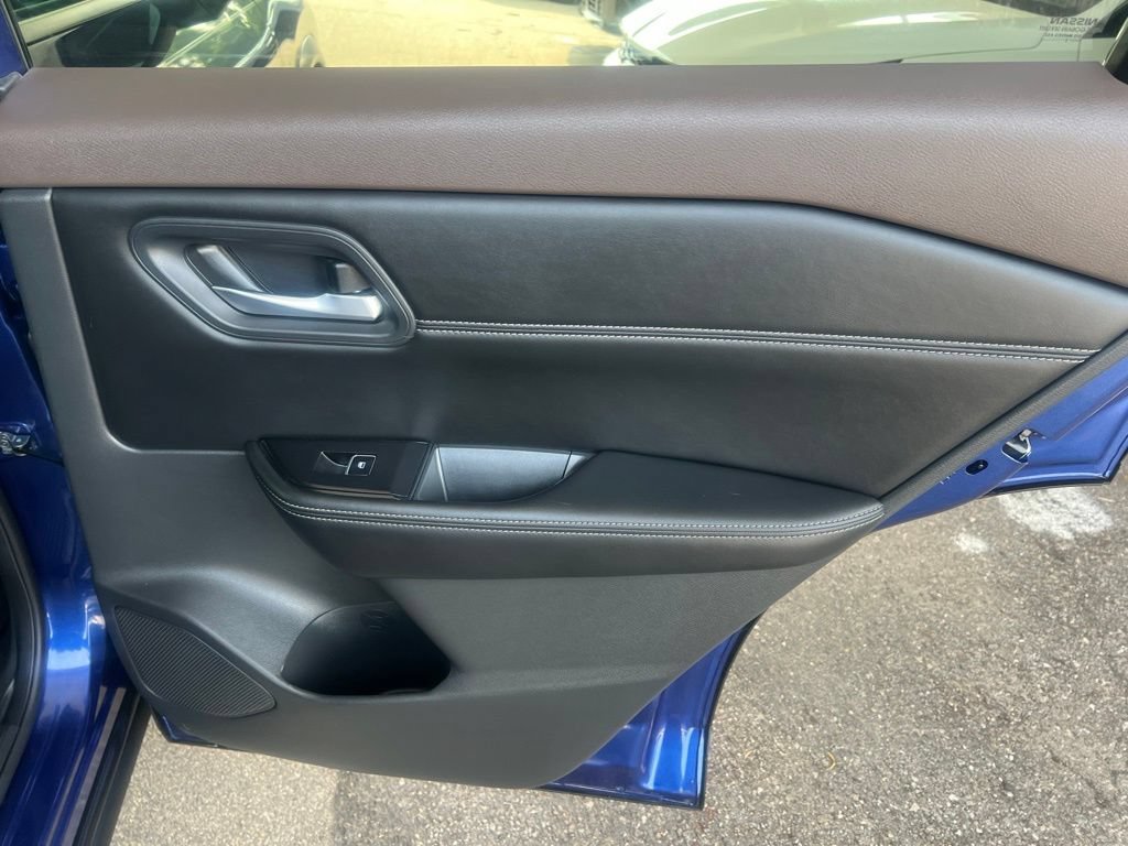 Certified 2023 Nissan Rogue SL FWD image 18