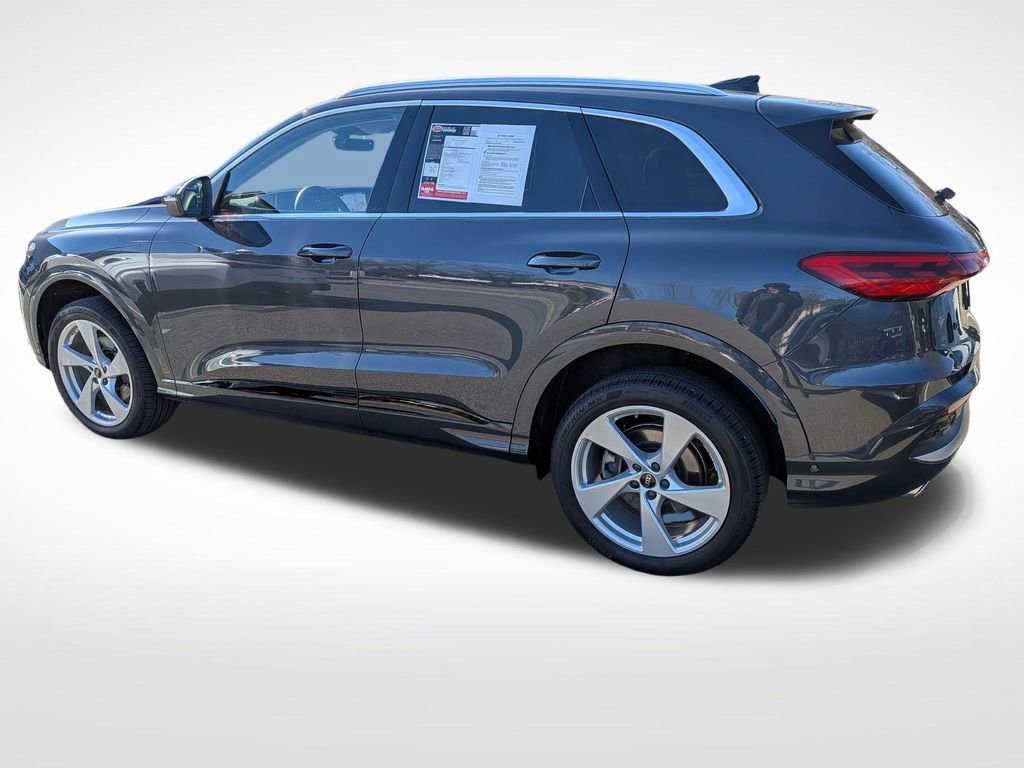 Used 2025 Audi Q5 Premium Plus w/ Premium Plus image 3