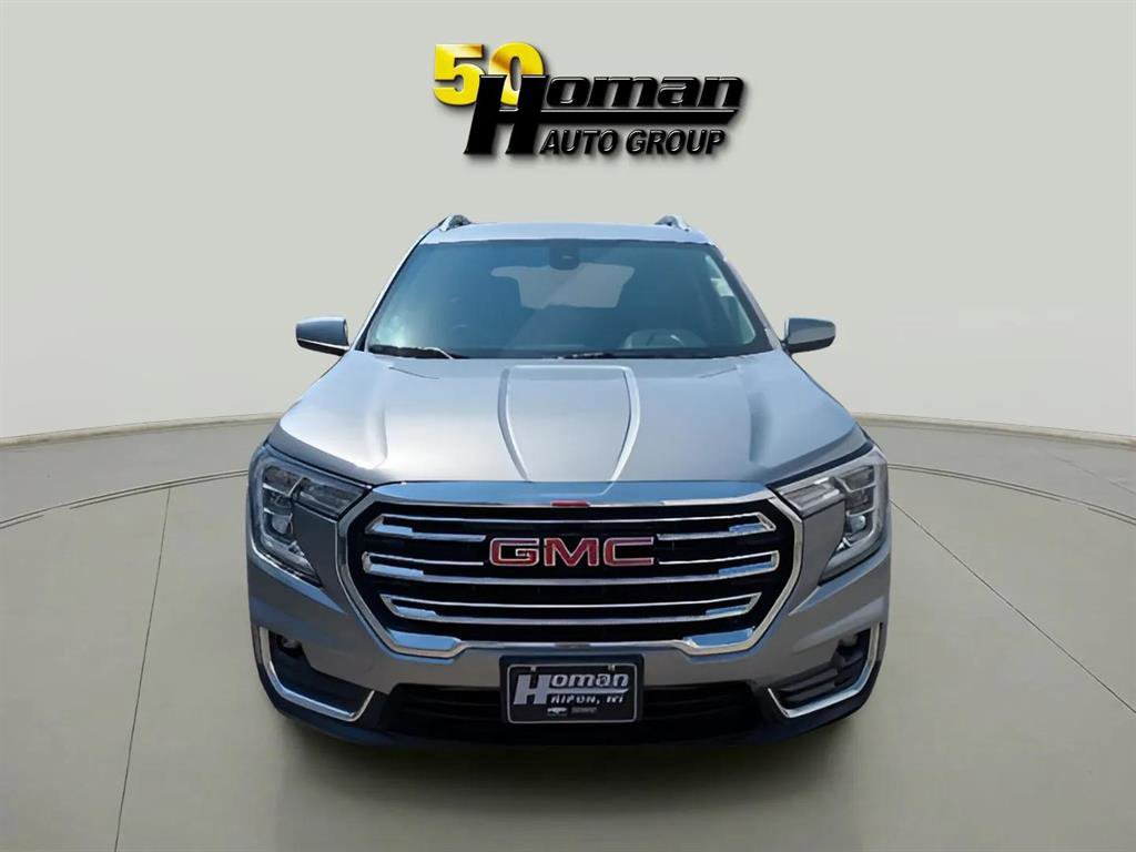 Used 2024 GMC Terrain SLT image 8