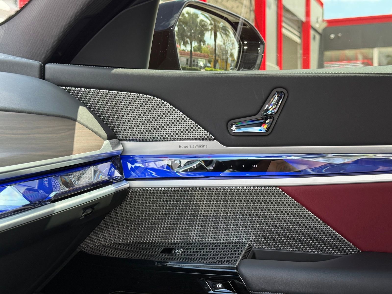 Used 2023 BMW 740i image 36
