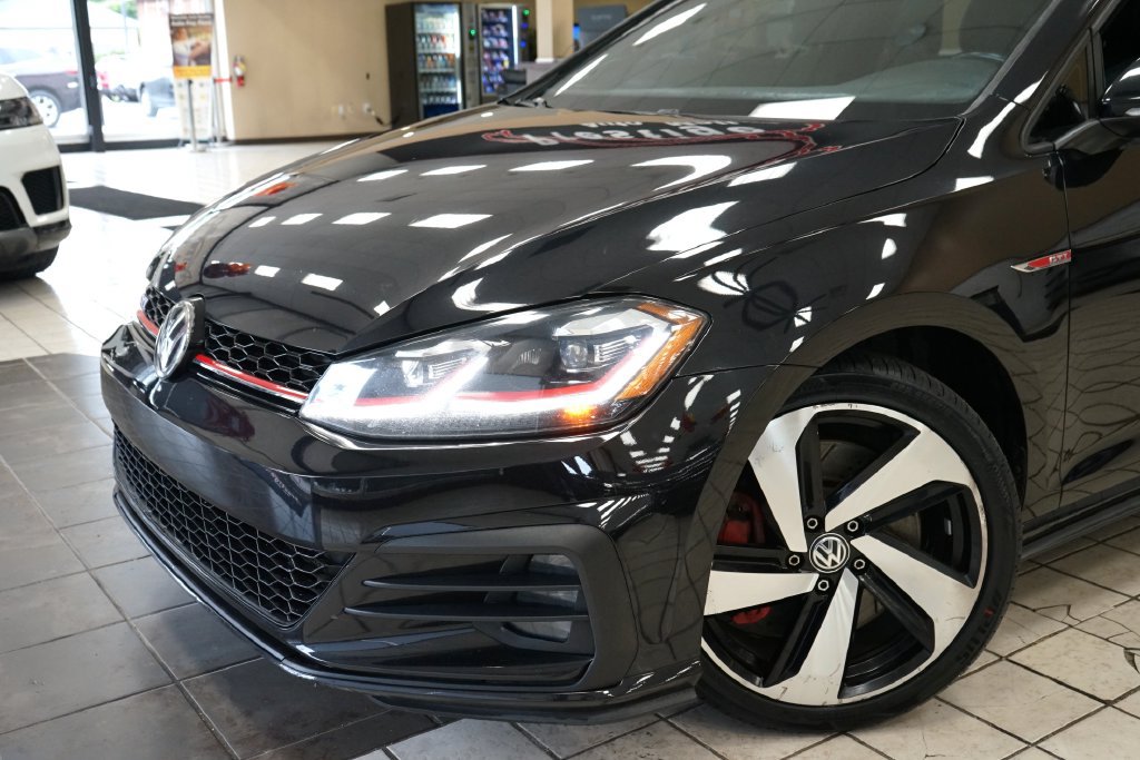 Used 2019 Volkswagen GTI SE FWD image 21
