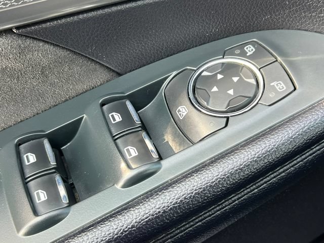 Used 2018 Ford Explorer XLT w/ Equipment Group 202A AWD/4WD image 16