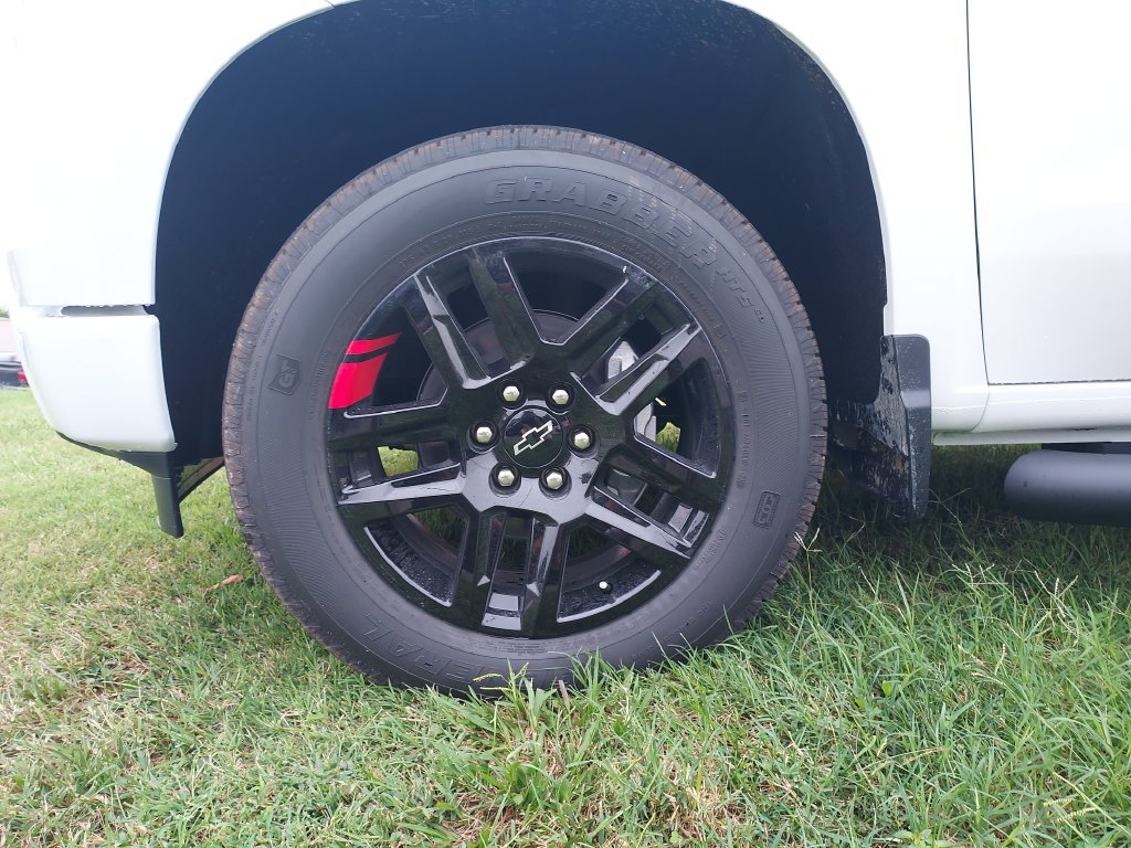 New 2026 Chevrolet Silverado 1500 RST w/ Redline Edition AWD/4WD image 10