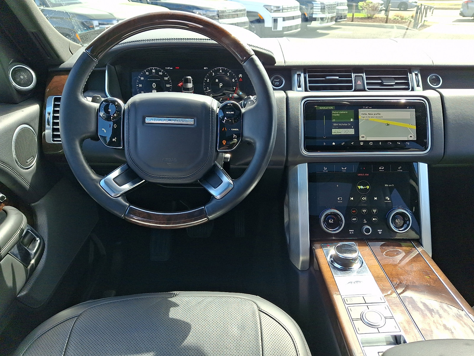 Used 2018 Land Rover Range Rover Long Wheelbase Supercharged image 11