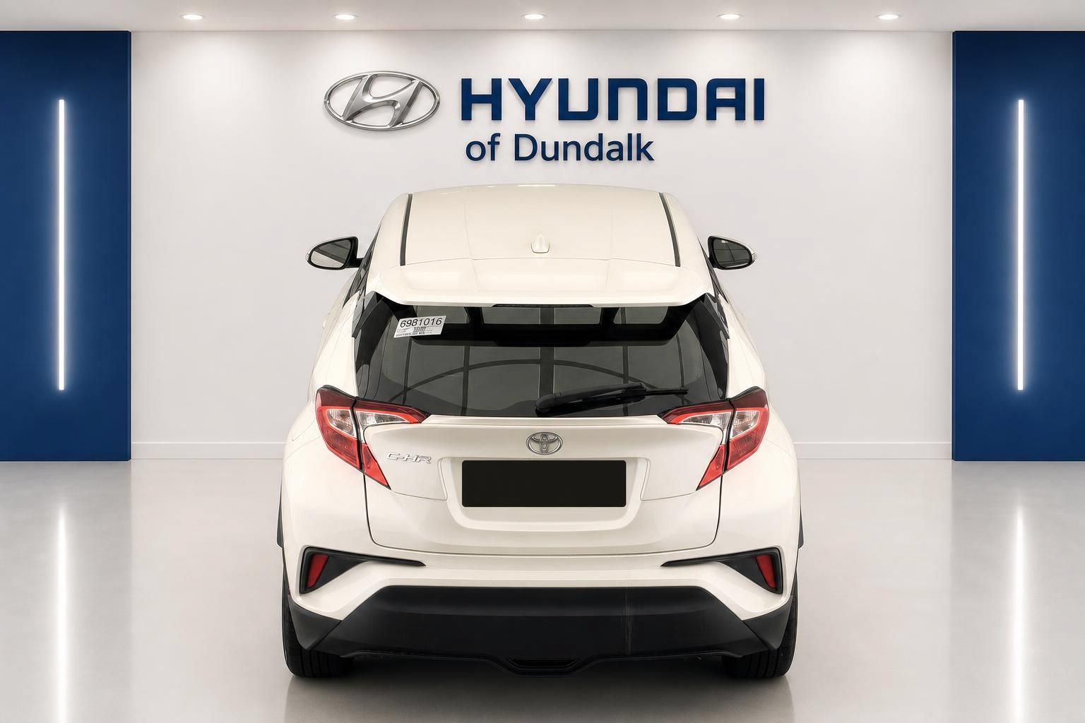 Used 2020 Toyota C-HR LE FWD image 2