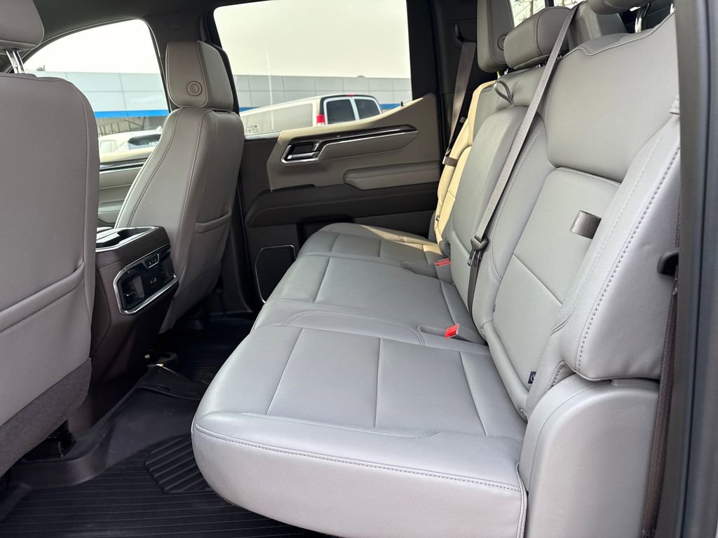 Used 2024 Chevrolet Silverado 1500 LTZ image 32