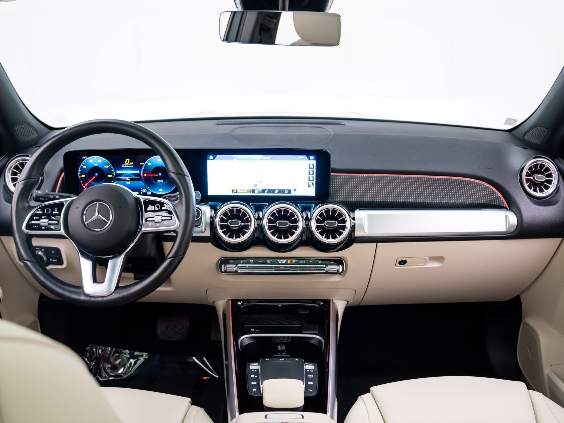 Used 2023 Mercedes-Benz EQB 350 4MATIC SUV image 10