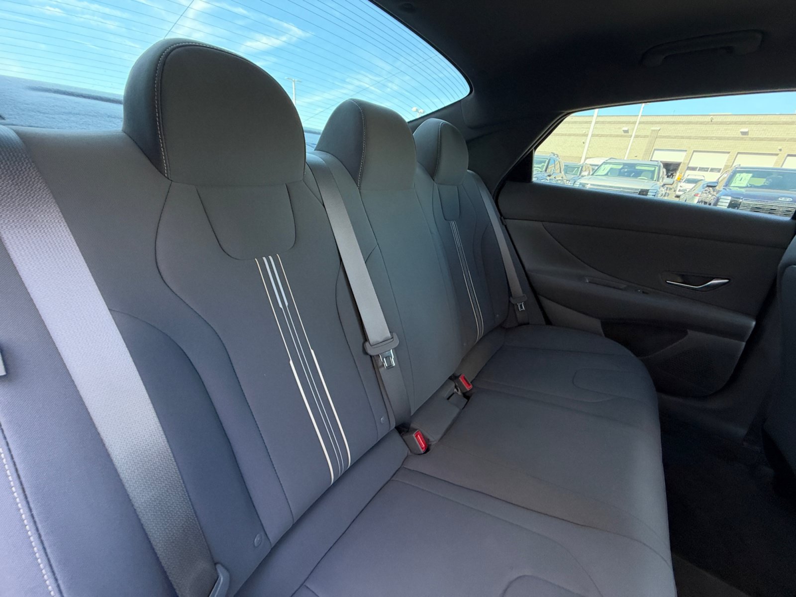 Certified 2025 Hyundai Elantra Sport FWD image 18