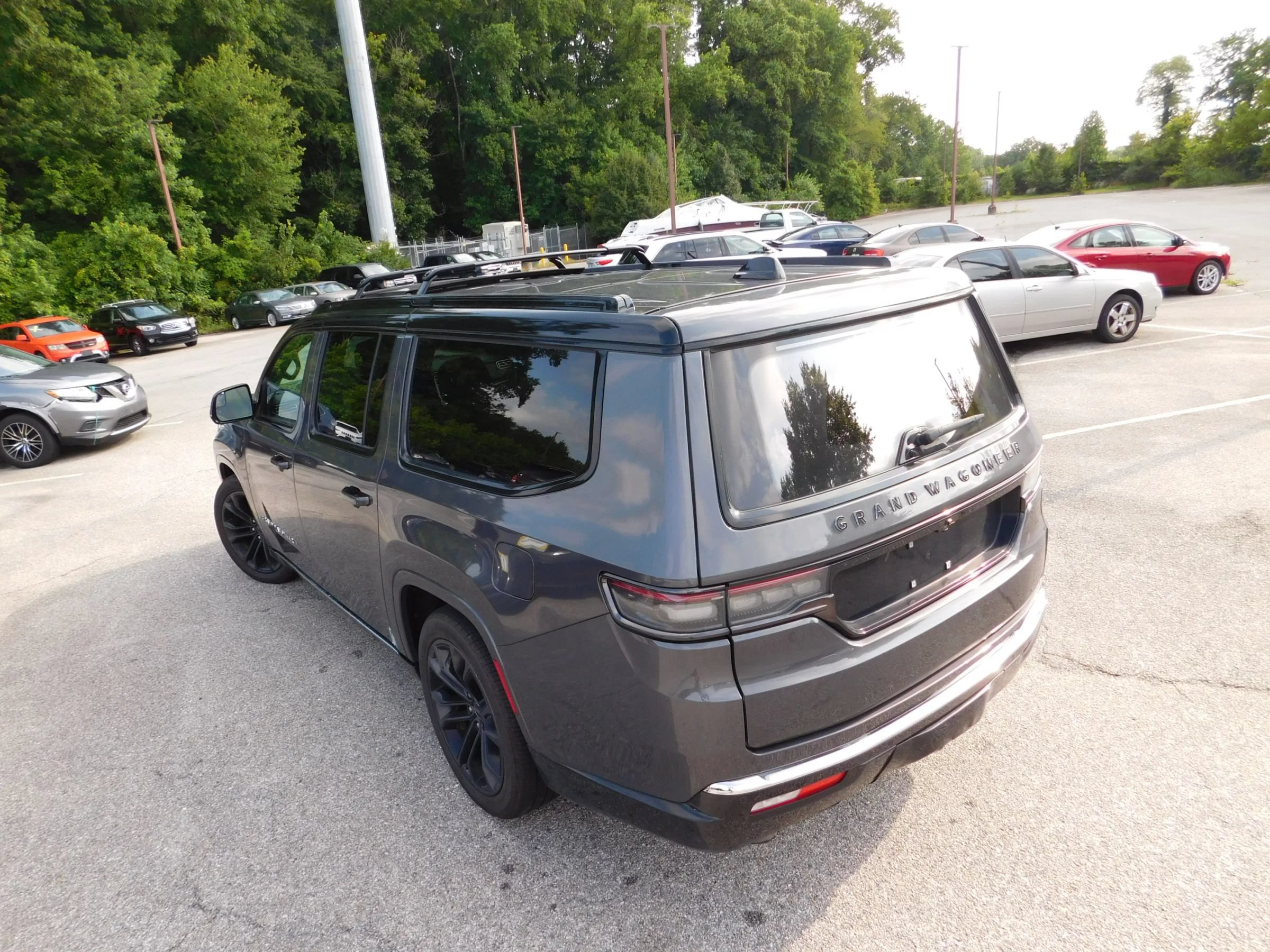 Used 2024 Jeep Grand Wagoneer L Series II w/ Quick Order Packagew 28T AWD/4WD image 7