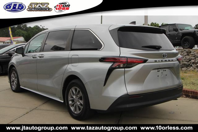 Used 2021 Toyota Sienna LE FWD image 5