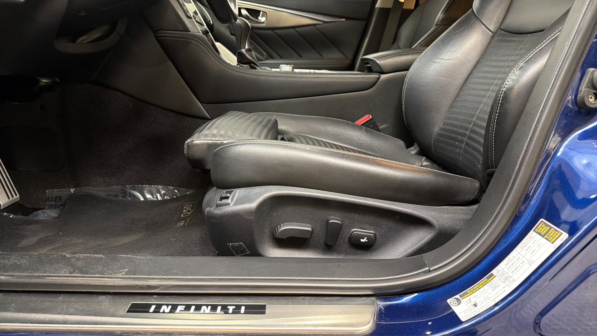 Used 2017 INFINITI Q50 Red Sport 400 RWD image 21