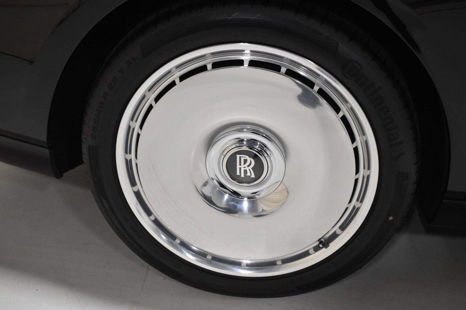New 2027 Rolls-Royce Phantom Sedan RWD image 14