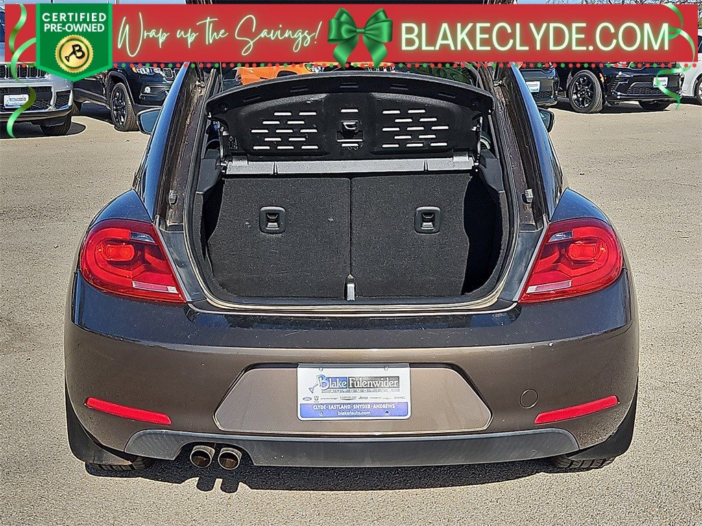 Used 2013 Volkswagen Beetle TDI image 15