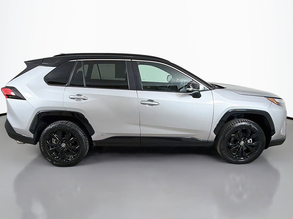Used 2022 Toyota RAV4 XSE w/ XSE Grade Weather Package AWD/4WD image 17