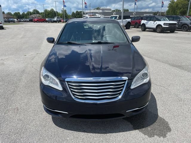 Used 2011 Chrysler 200 Touring FWD image 3