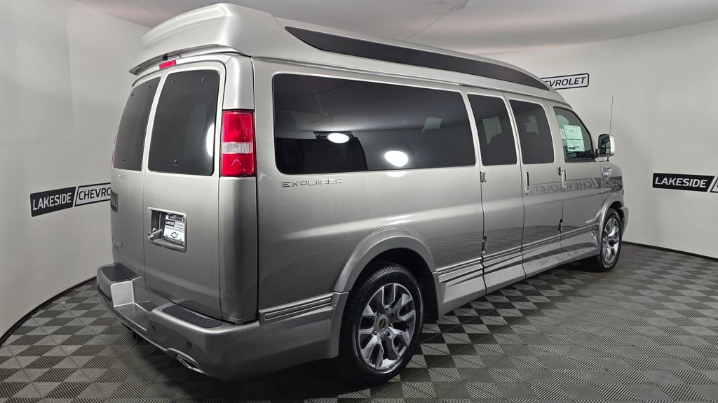 New 2026 Chevrolet Express 2500 Extended w/ Driver Convenience Package image 6