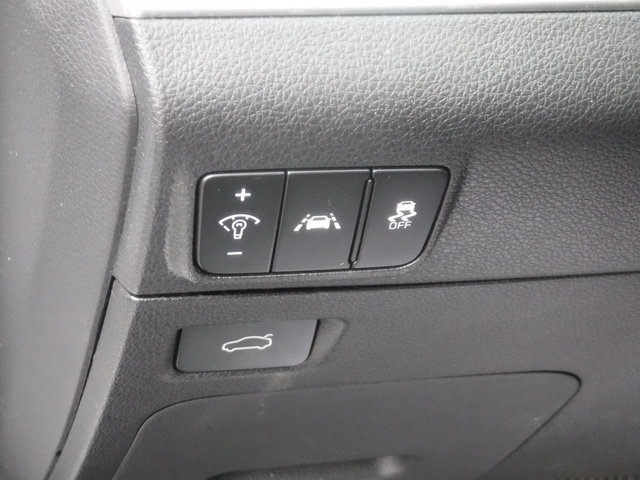 Used 2021 Kia K5 LXS image 13