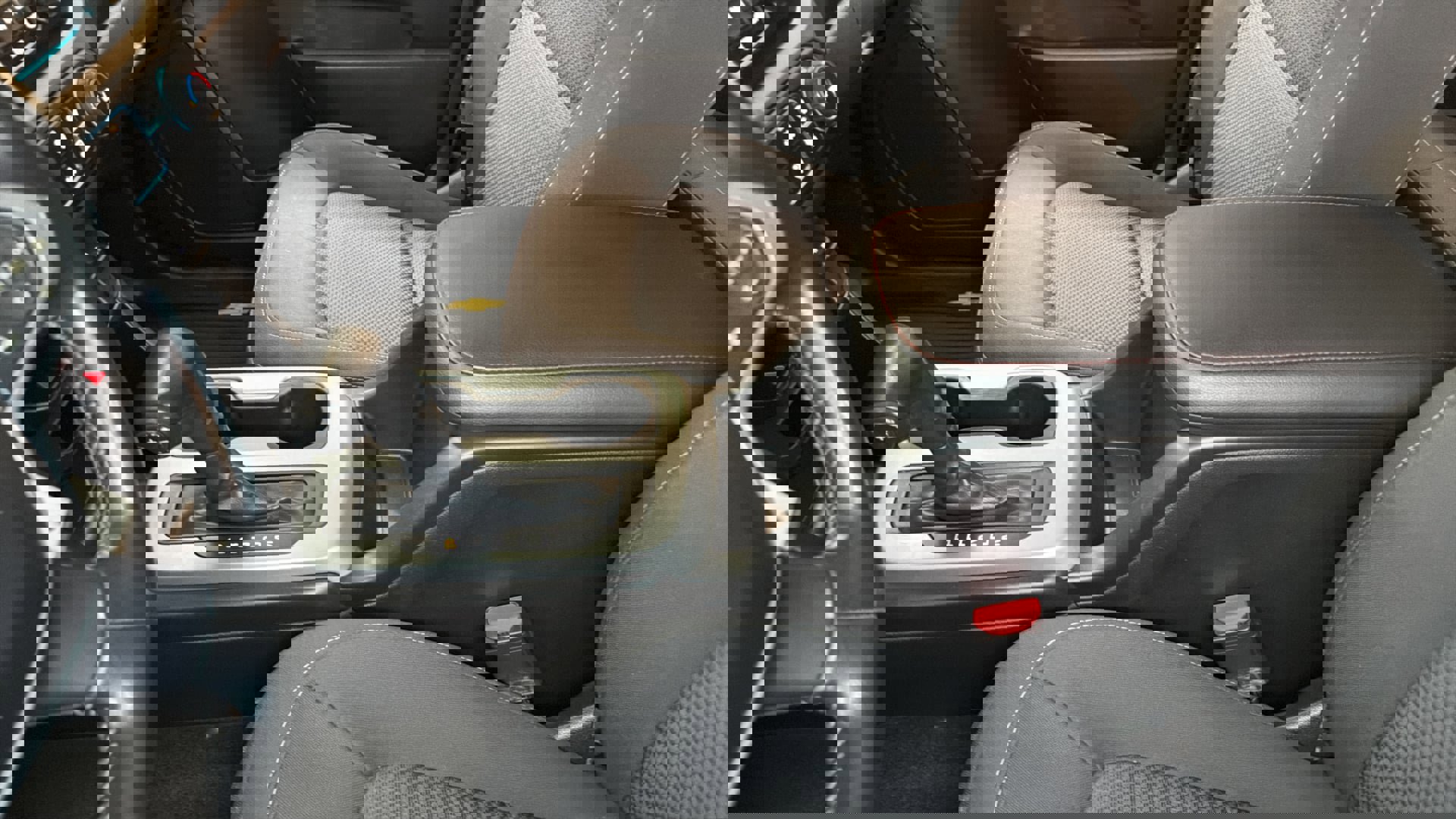 Used 2015 Chevrolet Colorado LT w/ LT Convenience Package image 26