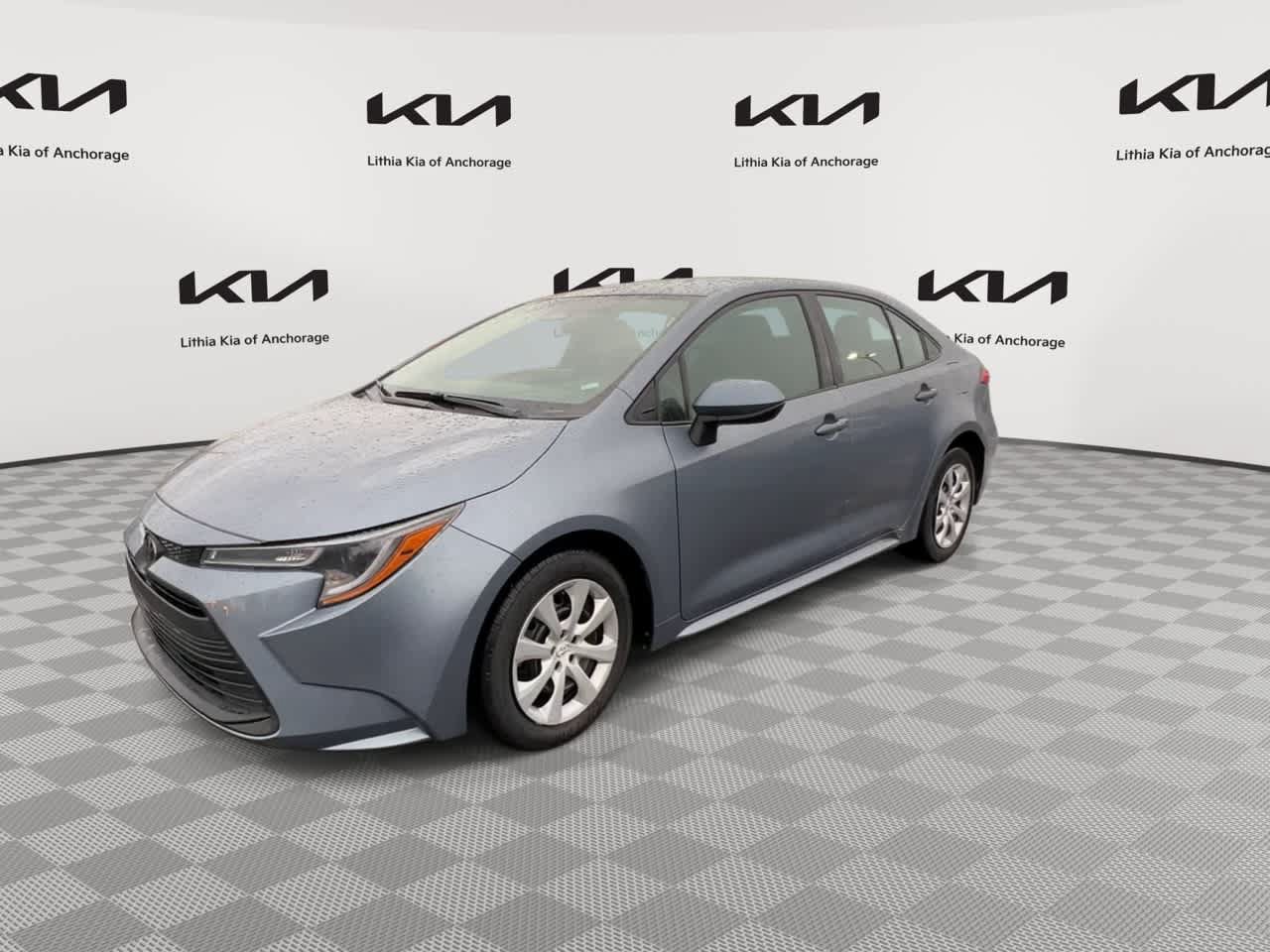 Used 2024 Toyota Corolla LE FWD image 4
