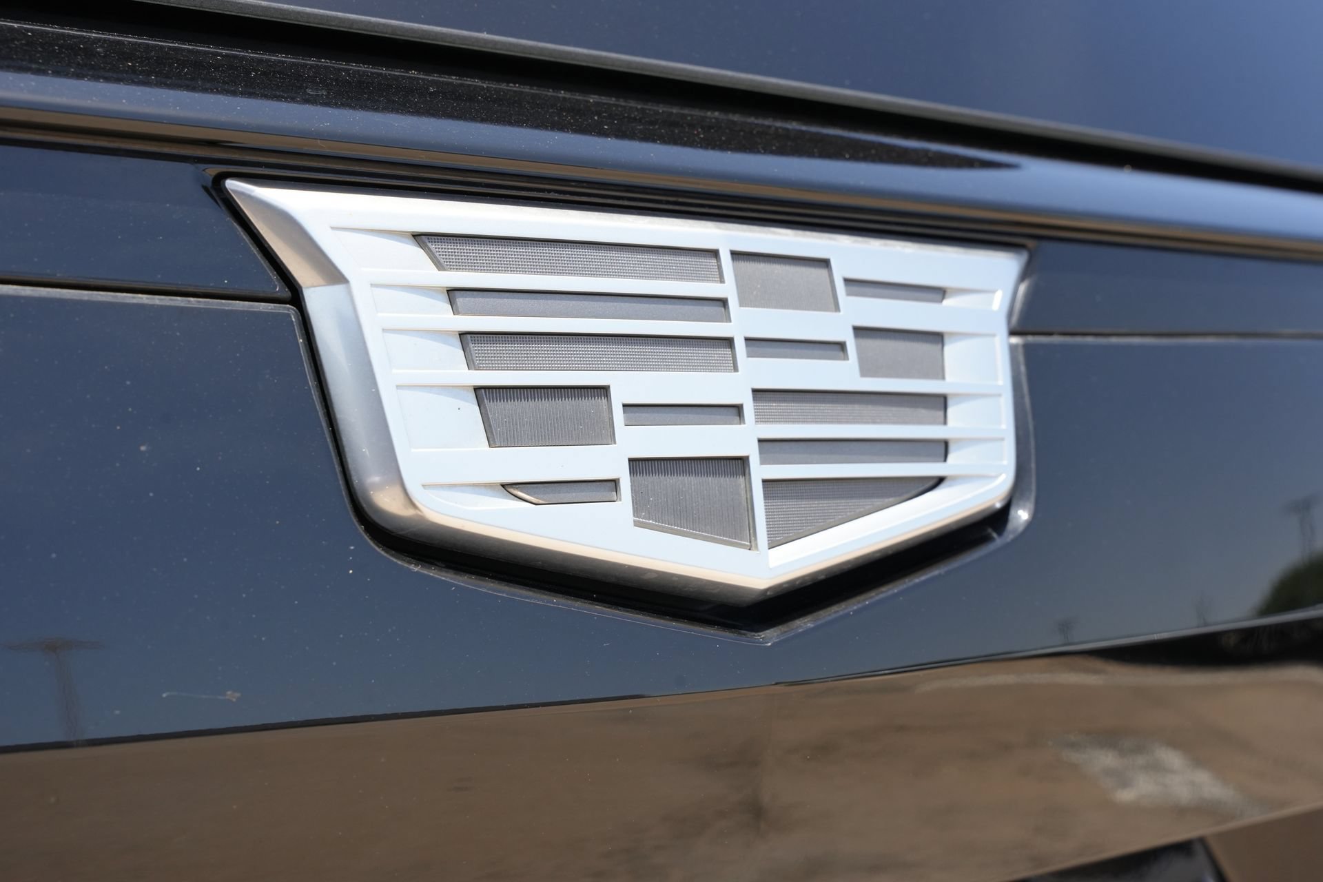 Used 2022 Cadillac Escalade Sport Platinum w/ Heavy-Duty Trailer Package AWD/4WD image 20
