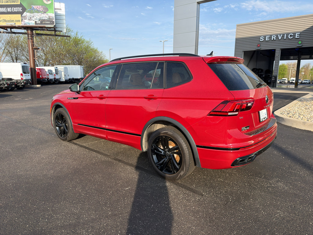 Used 2024 Volkswagen Tiguan SE R-Line image 8