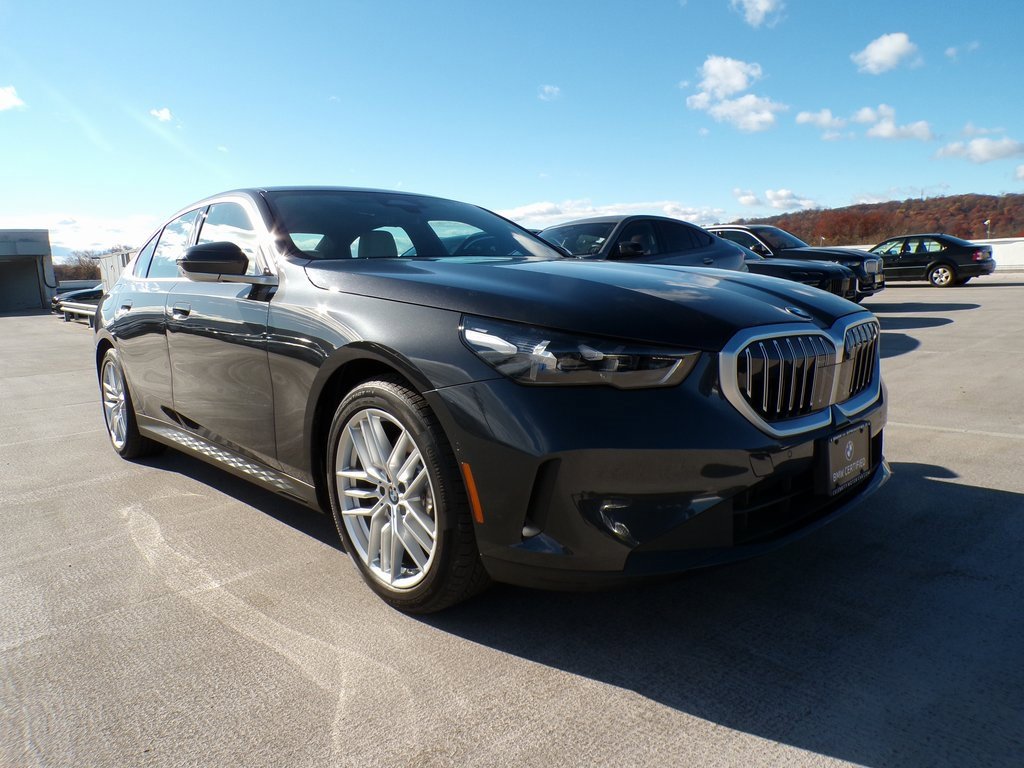 Certified 2025 BMW 530i xDrive w/ Premium Package