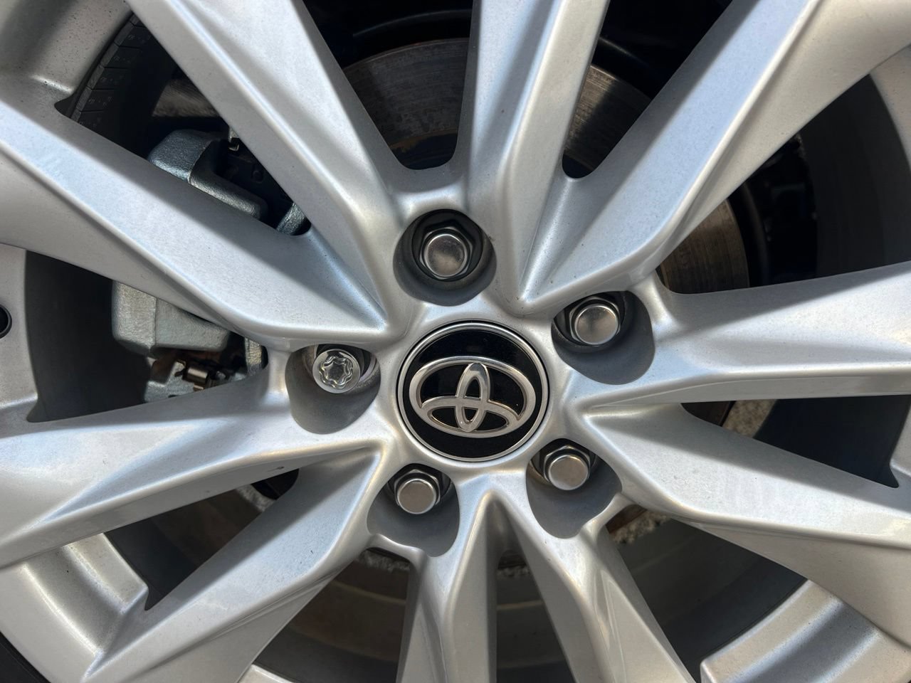 Used 2026 Toyota Corolla Cross LE FWD image 19