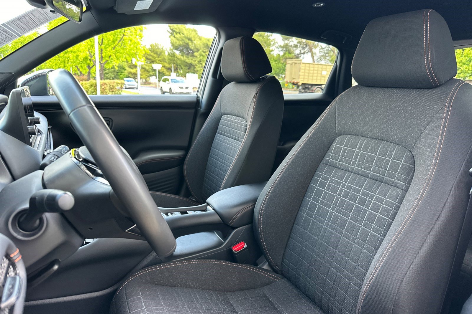 Used 2025 Honda HR-V Sport image 20